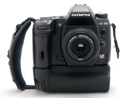 E-30 + ZD 25mm F2.8