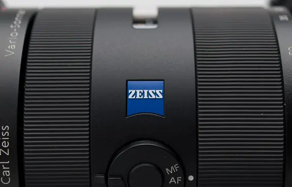 SONY Vario-Sonnar T* 24-70mm F2.8 ZA SSM