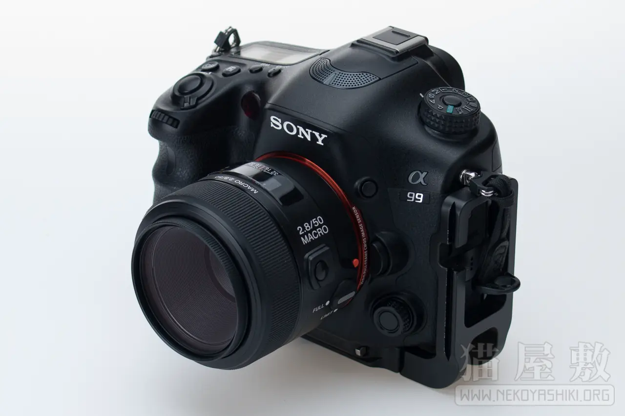 SONY 50mm F2.8 Macro