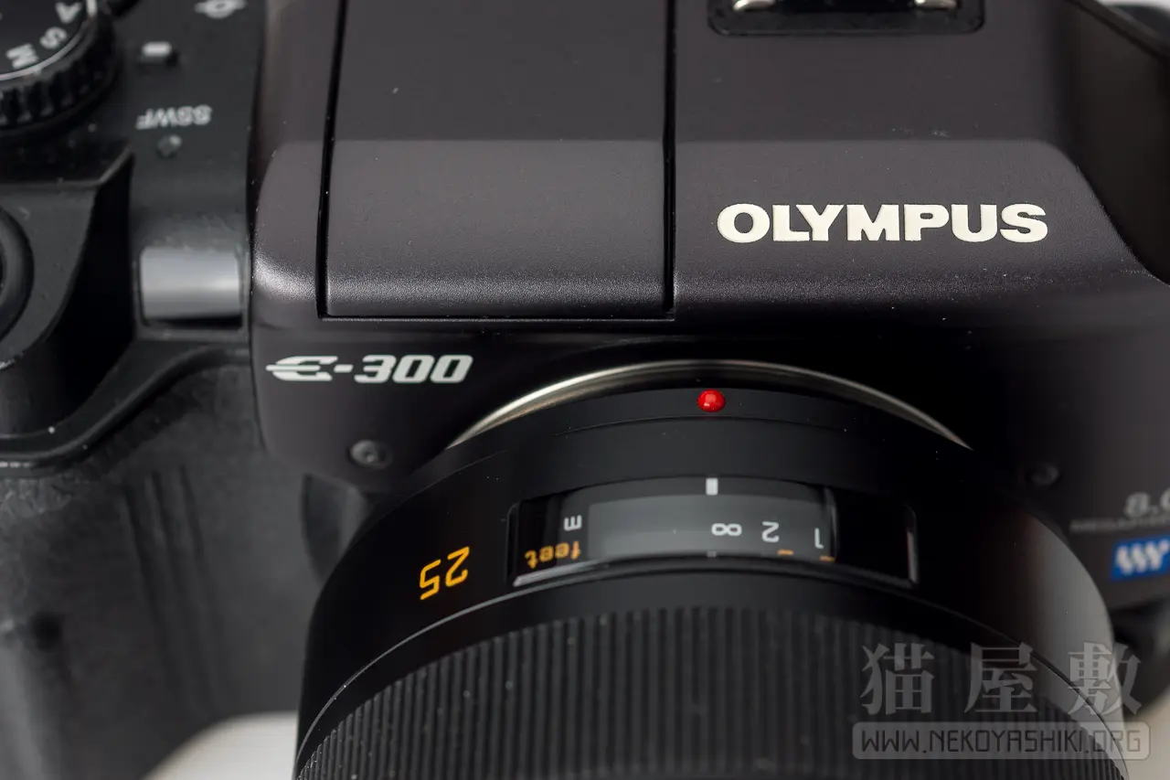 OLYMPUS E-300