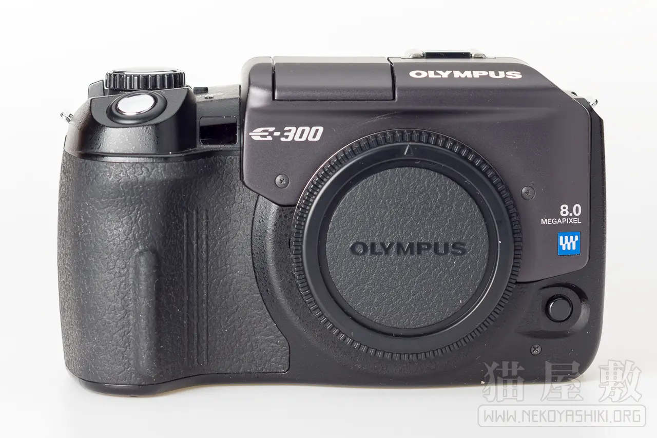 OLYMPUS E-300