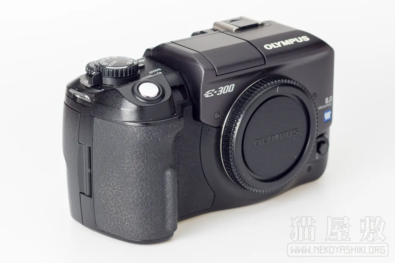 OLYMPUS E-300