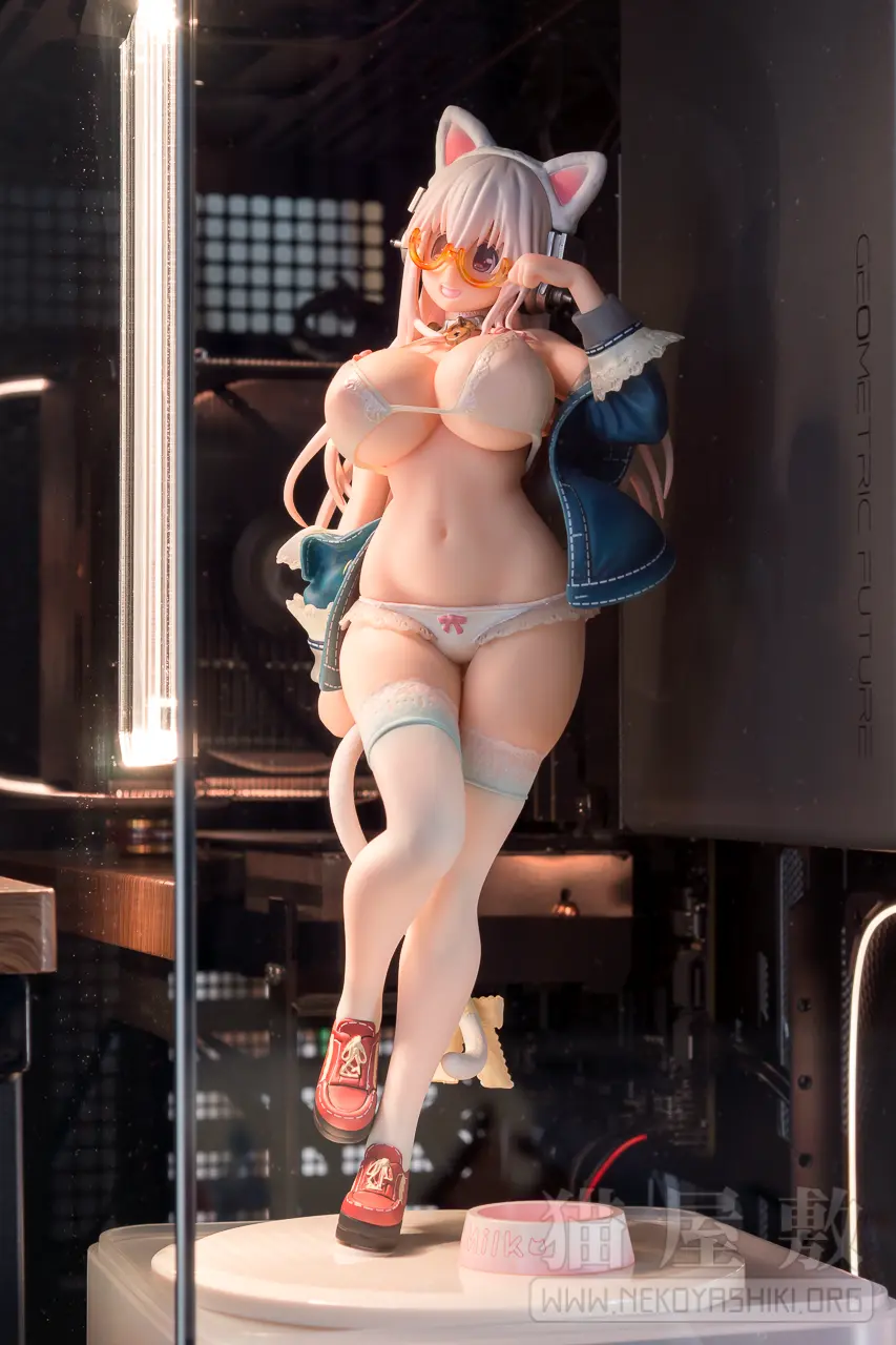 GEOMETRIC FUTURE Model 5